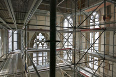 Fertigstellung der Putzerarbeiten in der Stadtpfarrkirche (Foto: Karl-Franz Thiede)